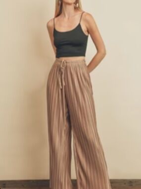 Dress Forum Metallic Tan Pleated Wide-Leg Pants